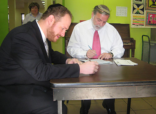 Hikind, Greenfield were making no Census at photo-op!