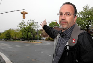 Seeing red! Manhattan Beachers want city to ignore rules and put in traffic light