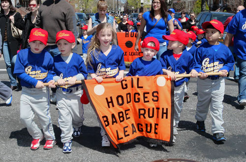 Play ball! Gravesend kids march on little league opening day