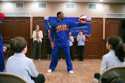 Globetrotters go hard in the paint against bullies