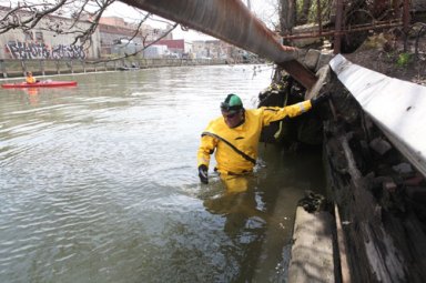 All clear! Test proves Gowanus was OK for a swim