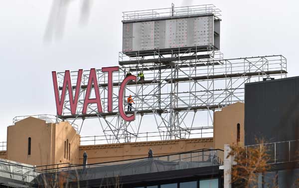 Skyline surprise: ‘Watchtower’ letters quietly removed from Brooklyn Heights building