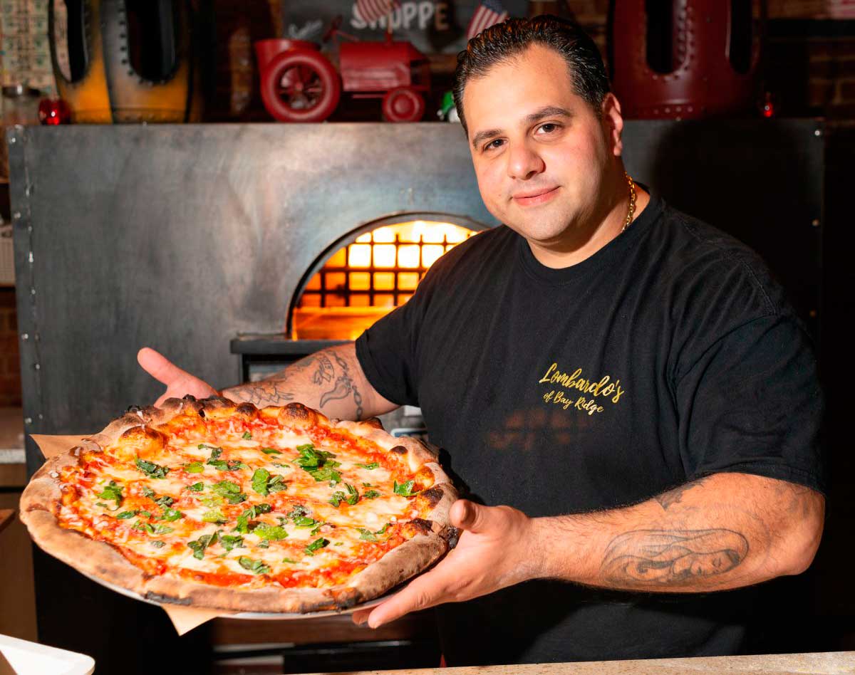 A family affair: New Ridge pizzeria strikes conversational tone