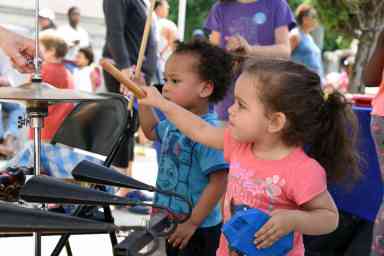 Reading music: Concert starts BPL’s summer-reading program for kids on a high note