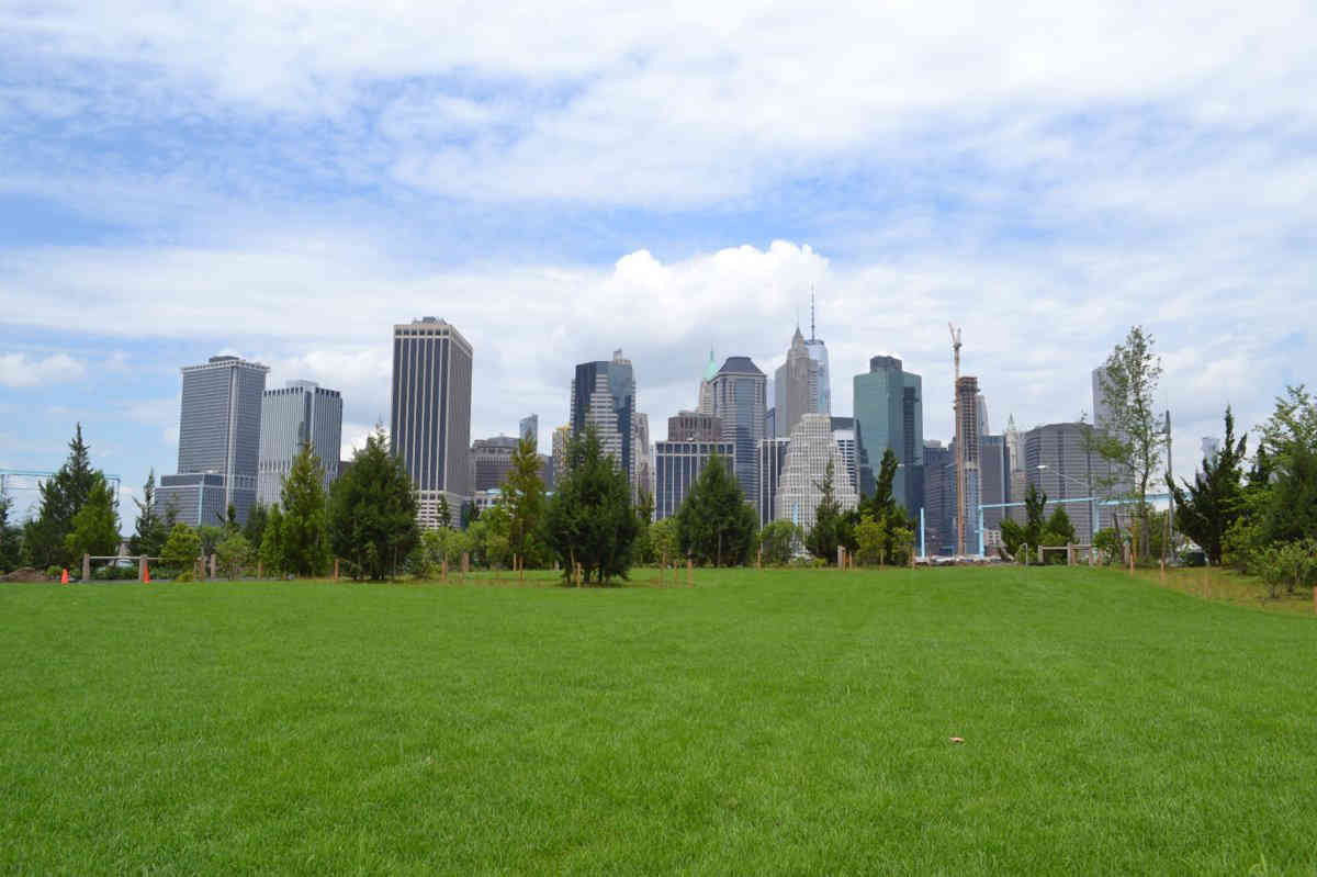 Lawn at Pier 3 opens inside Bklyn Bridge Park