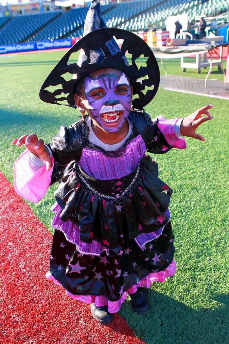 A thrill for the whole family: Young and old celebrate Halloween at MCU Park