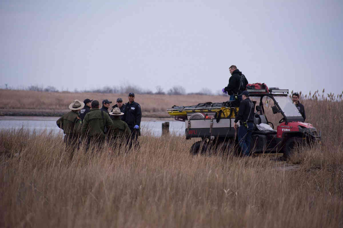 Cops: Man’s dead body pulled from mud near Marine Park hiking trail