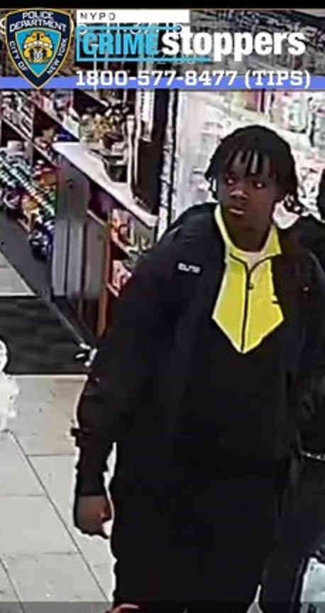 Cops search for suspect who robbed teen at knifepoint in Sunset Park