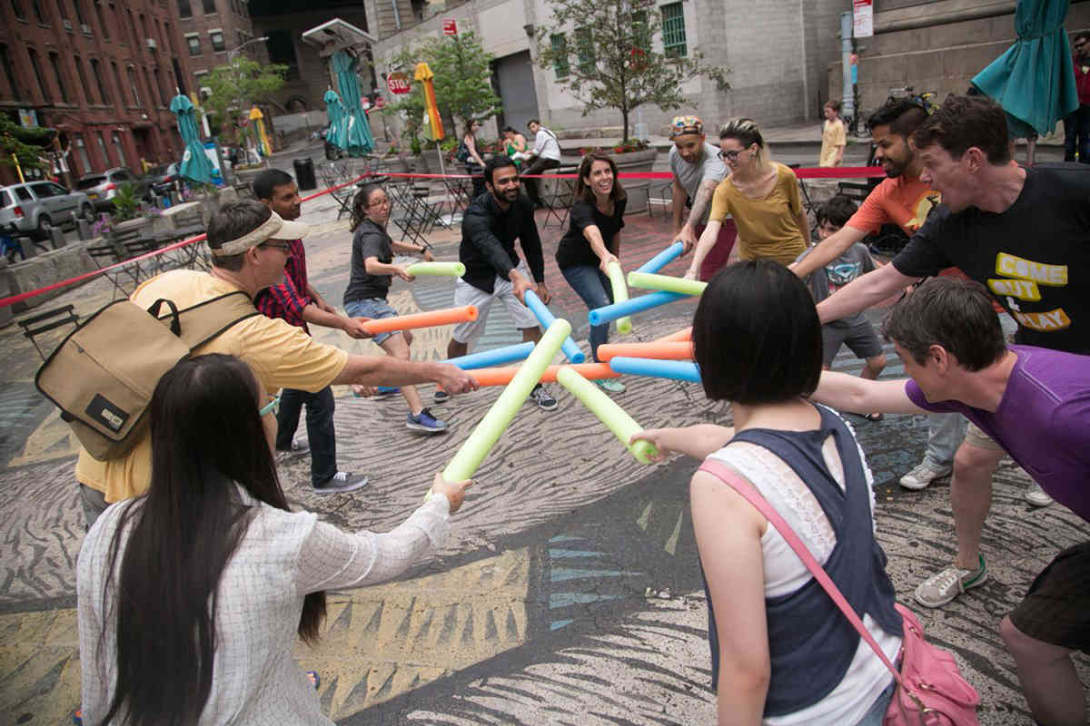 Playing Dumb-o: Street game fest comes to Manhattan Archway