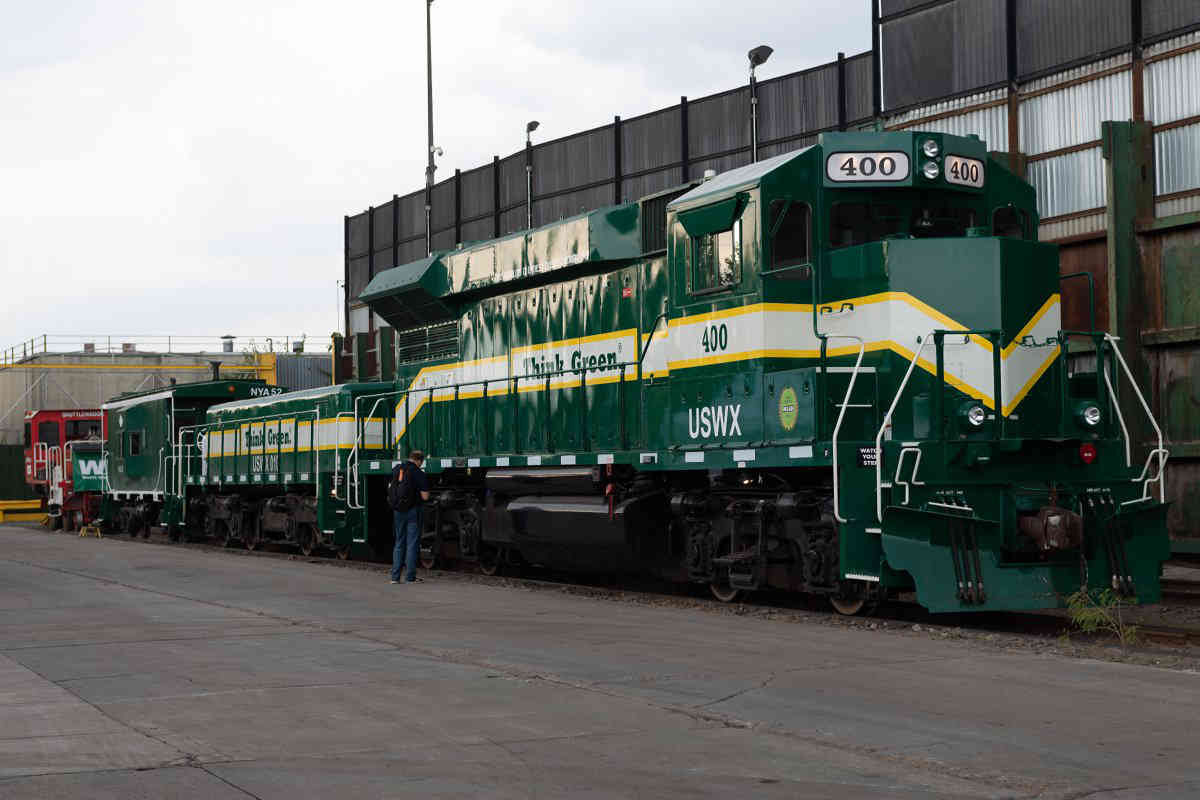 Trash dump express: New fuel-efficient locomotive rolls out in Williamsburg